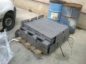 Impianti Pubblicitari e Poster per Affissioni - Particolari di cartelli e cartelloni pubblicitari