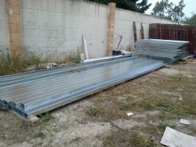 Impianti Pubblicitari e Poster per Affissioni - Particolari di cartelli e cartelloni pubblicitari