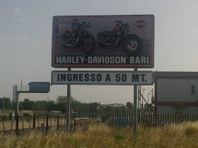 Cartelli e Cartelloni Pubblicitari - Realizzazione impianto pubblicitario 6x3 per Harley Davidson