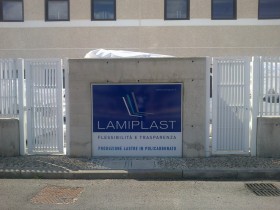 insegne_luminose_a_cassonetto-22